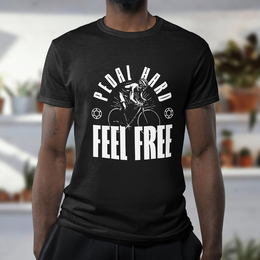 Pedal Hard, Feel Free" T-shirt – Voor Echte Wielrenners 🚴‍♂️💨 - jvrmonkeydesign