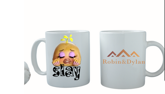 Witte mok met "Slay Emoji" ontwerp van Robin & Dylan – grappige en trendy koffiemok, perfect als cadeau voor jongeren en emoji-liefhebbers.